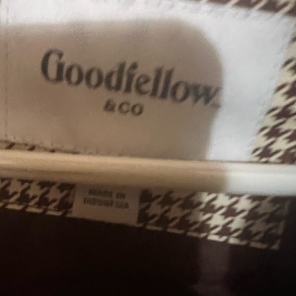New w/tag Goodfellow & Co Houndstooth Puffer Vest - Picture 3 of 4